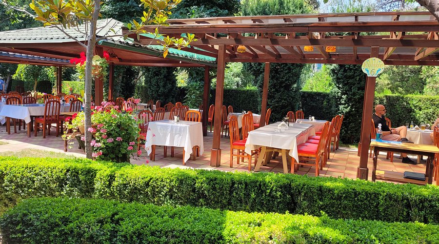 Restaurantul Cireşica